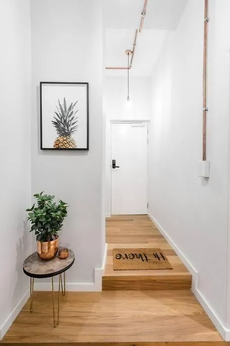 Smart Modern Living In Iconic Building In A Prime Location Apartment Cape Town