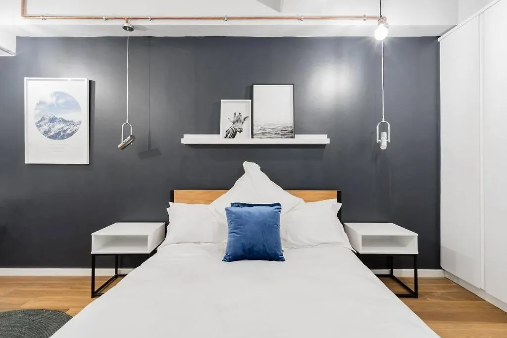 Smart Modern Living In Iconic Building In A Prime Location Apartment Cape Town