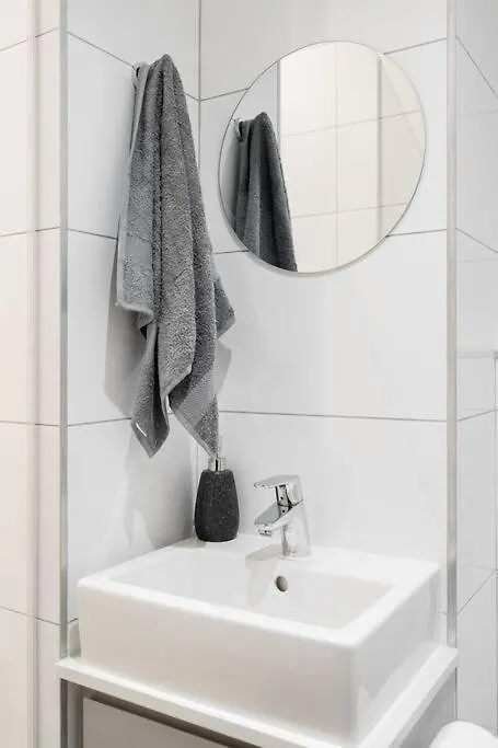 Smart Modern Living In Iconic Building In A Prime Location Apartment Cape Town