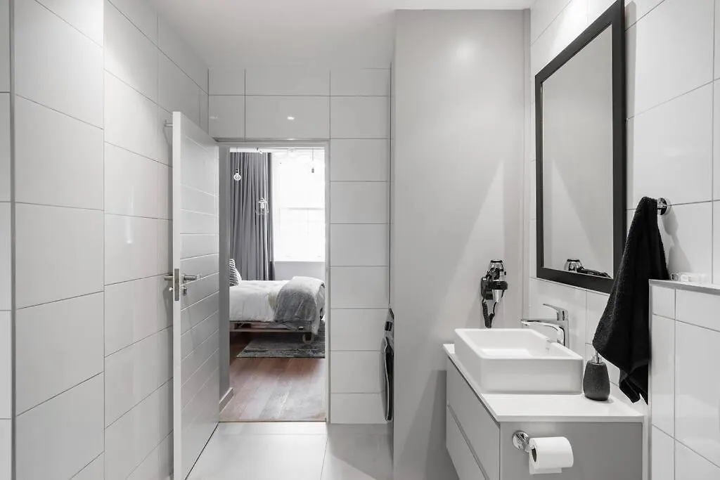 Smart Modern Living In Iconic Building In A Prime Location Apartment Cape Town 0*,