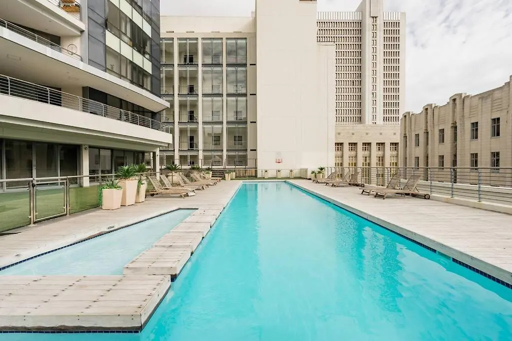 Smart Modern Living In Iconic Building In A Prime Location Apartment Cape Town 0*,  South Africa